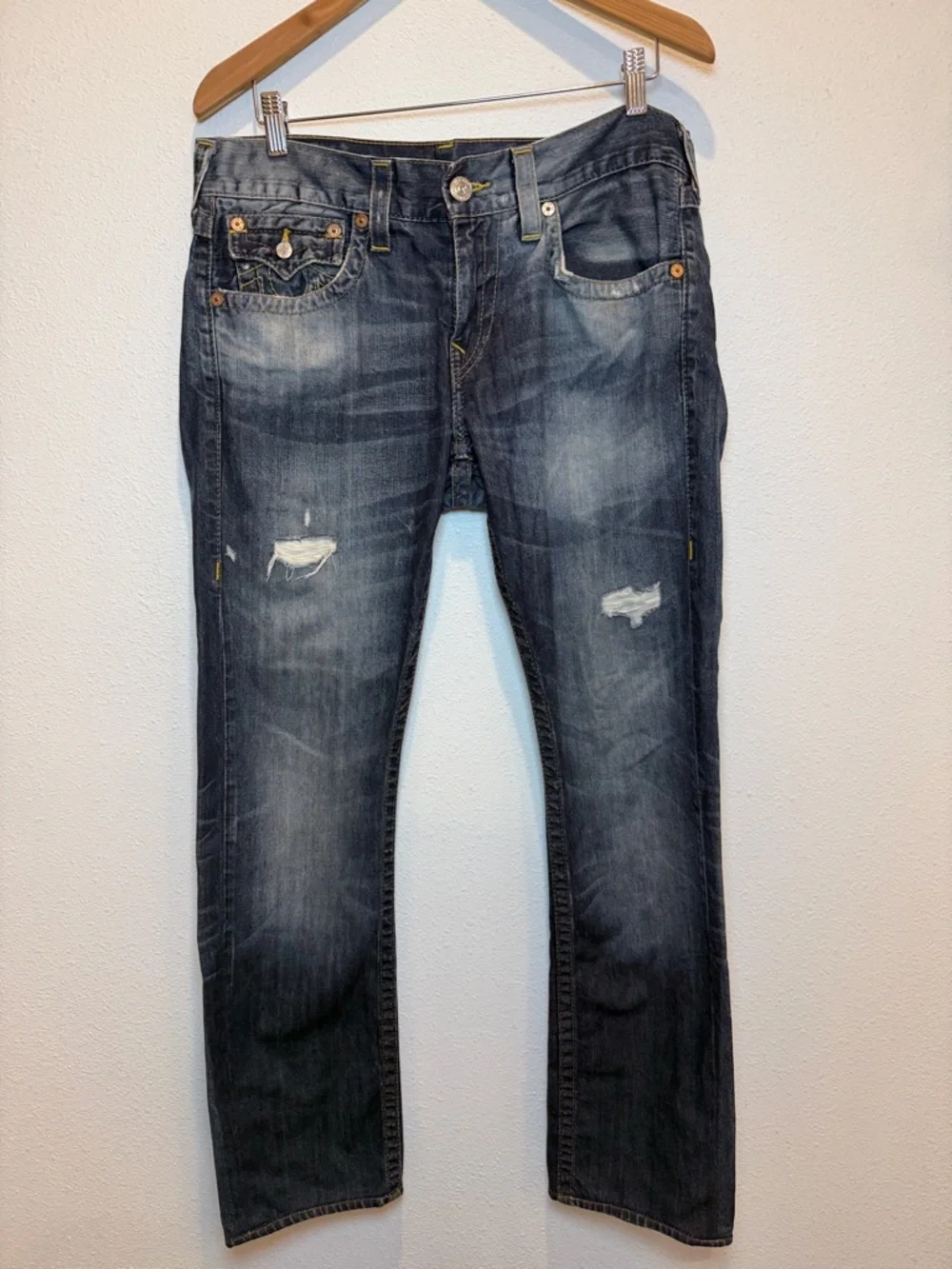 True Religion Distressed Dark Blue Straight Jeans Size 31